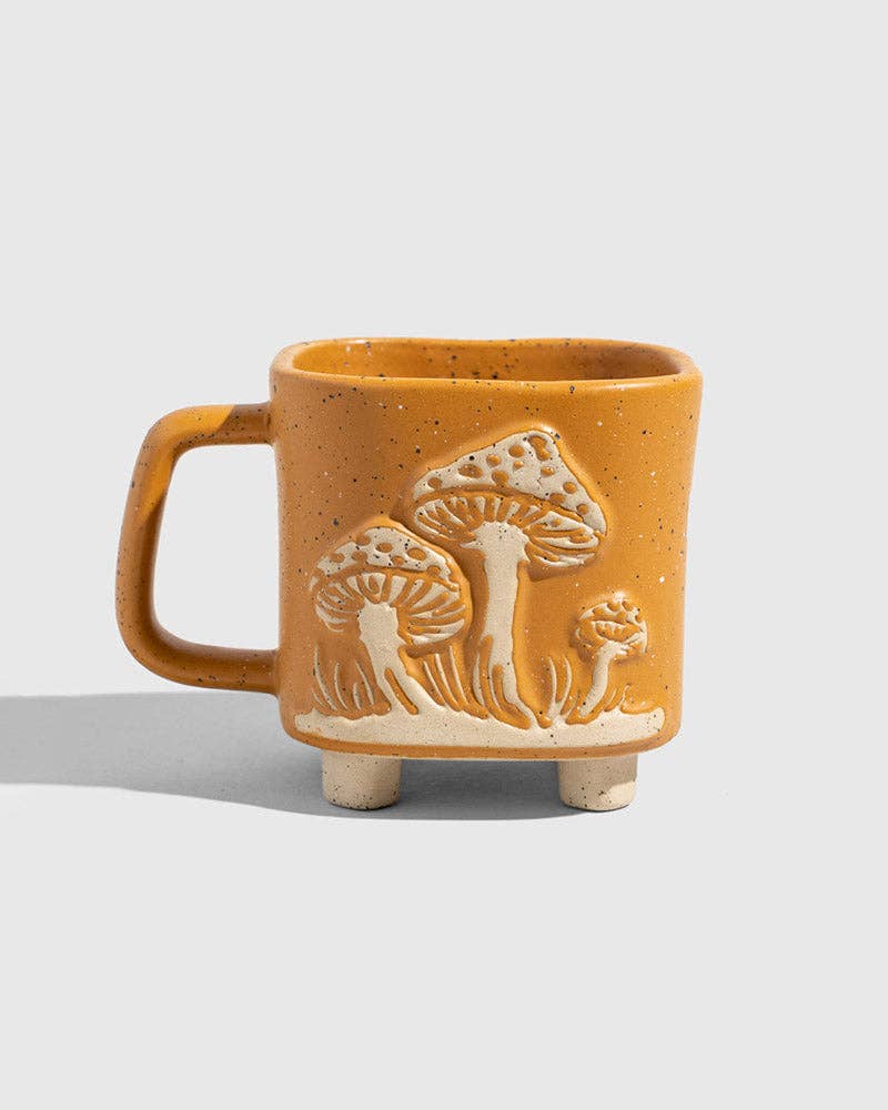 10 oz. Footsie Mug: Caramel
